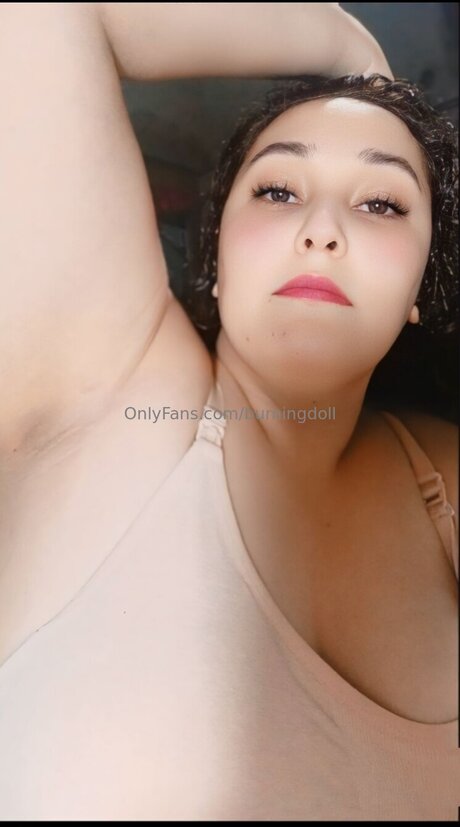 Burningdoll エロティックなスター 写真