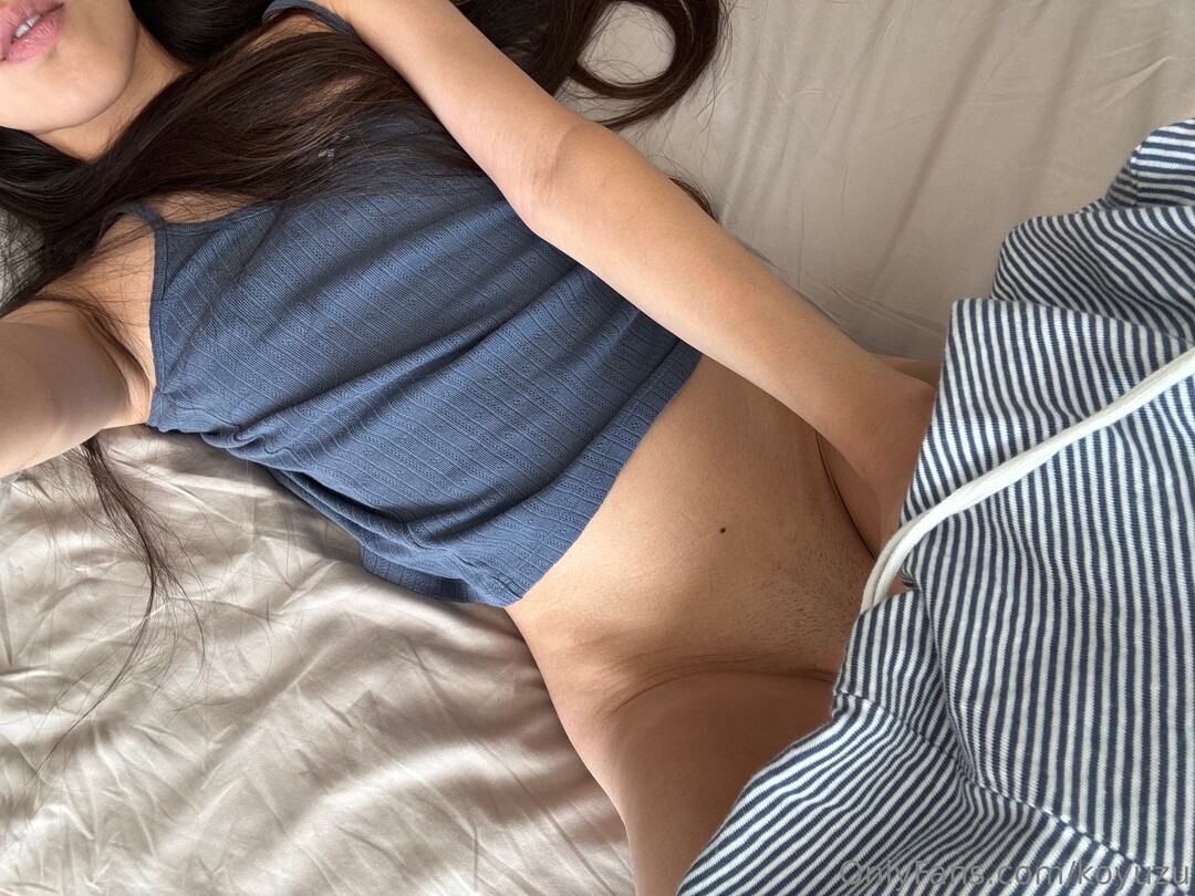 Koyuzu スター ヌード ギャラリー