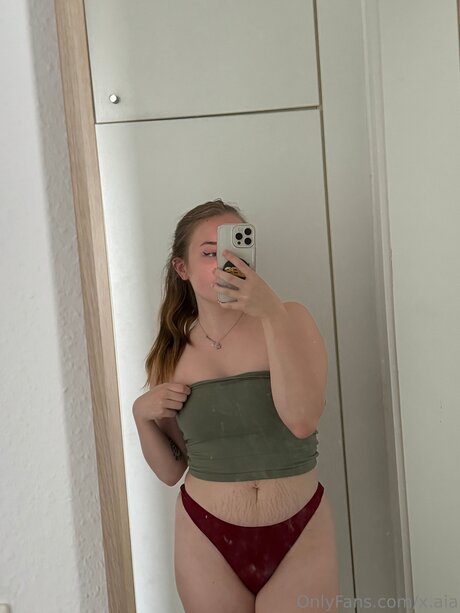 X Aia 素敵なポルノスター 写真