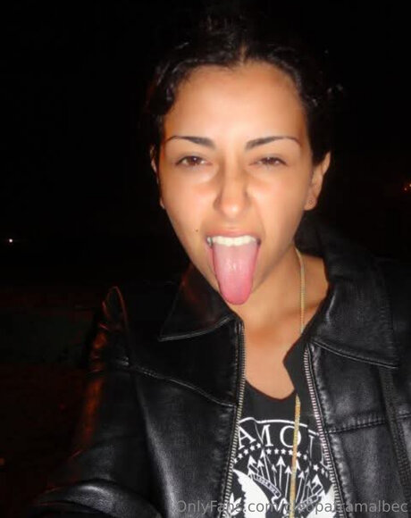 Cleopatramalbec エロティックなモデル ギャラリー