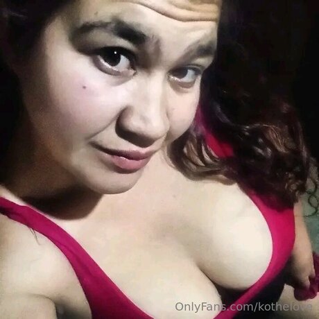 太った足のオンリーファンズ 無料裸 画像