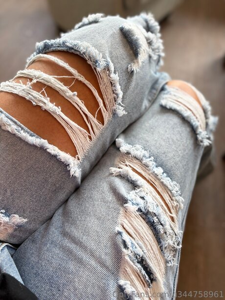 U344758961 セックススター 画像