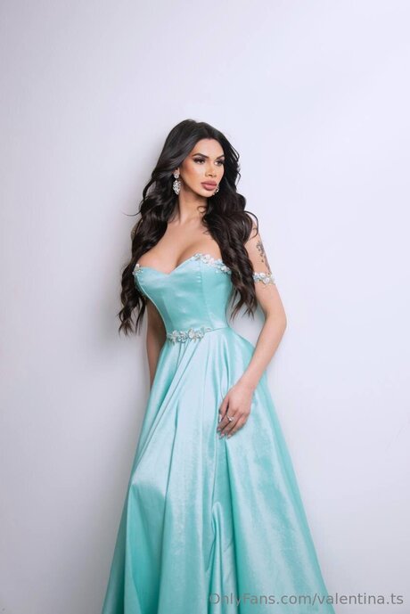 Valentina Ts 裸の女優 画像