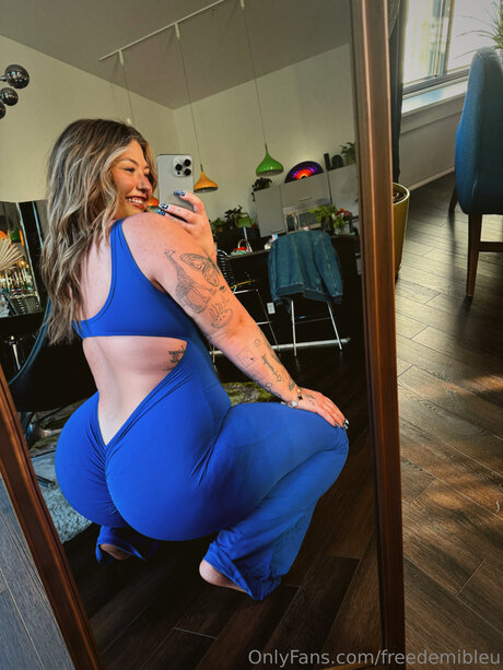 Freedemibleu 最高の女優 写真