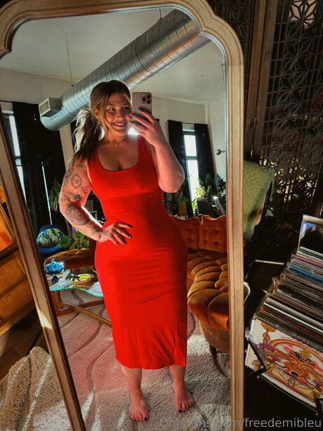 Freedemibleu ポルノスター 無料 ギャラリー