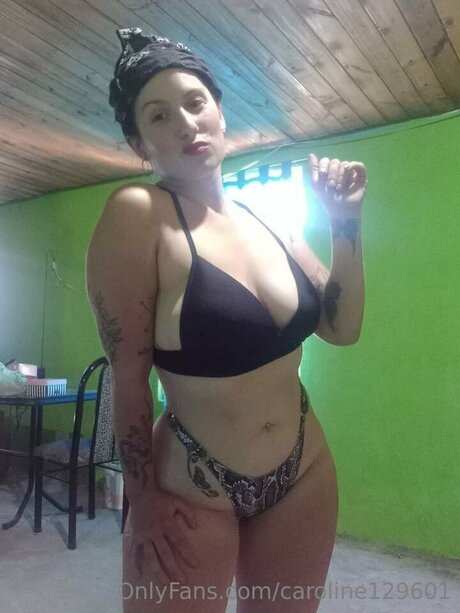 Caroline129601 セクシーなスター 写真