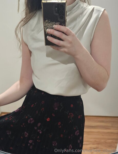 Hornee Couple スターセックス ギャラリー