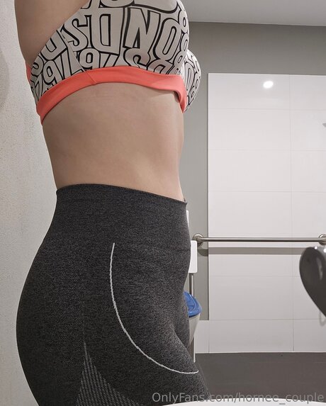 Hornee Couple セックスモデル 写真