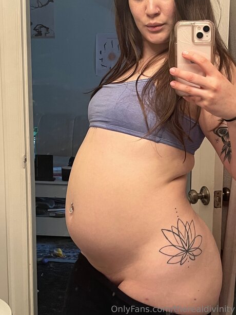 Therealdivinity XXXモデル 画像