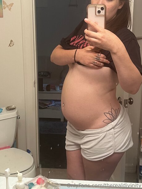 アラブ人妻オンリーファンズ トップ 画像