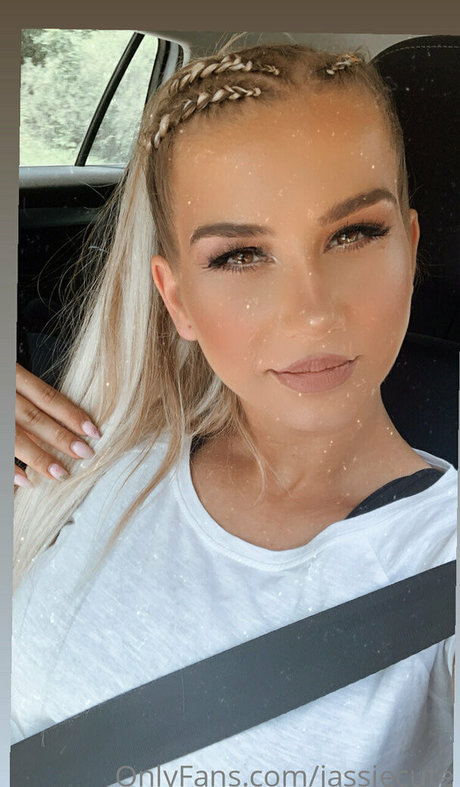 アジア人の指入れ オンリーファンズ 無料ヌード 画像