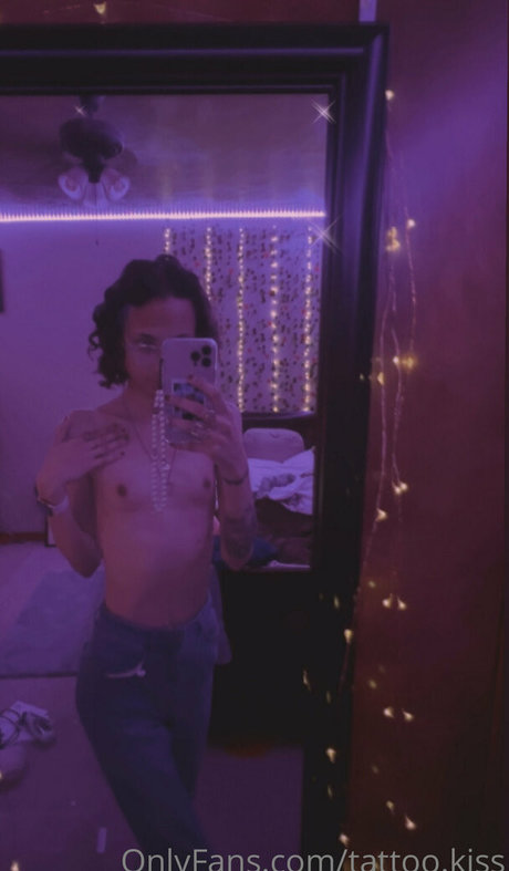 tattoo kiss 完璧なスター ギャラリー