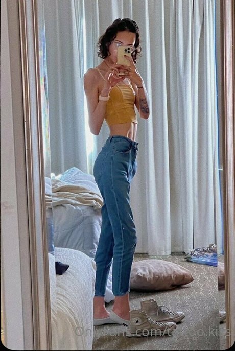 tattoo kiss ポルノスター HD 写真