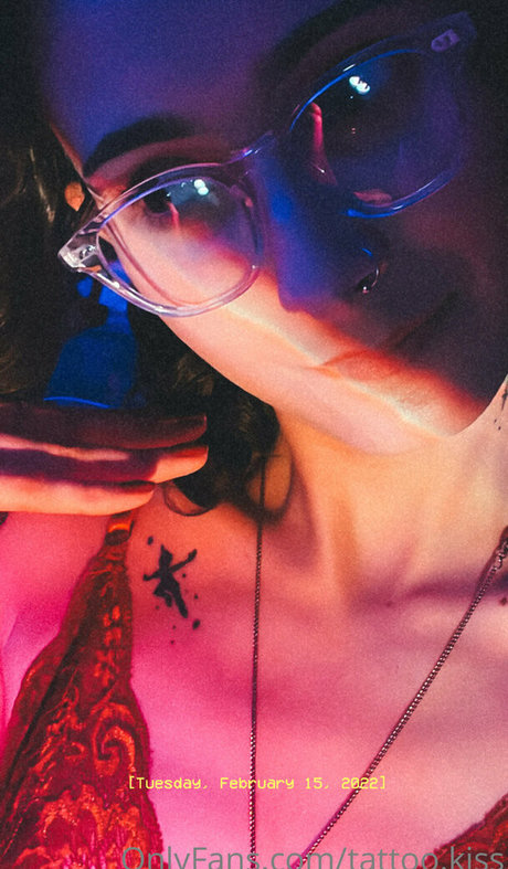 tattoo kiss 限定モデル 画像