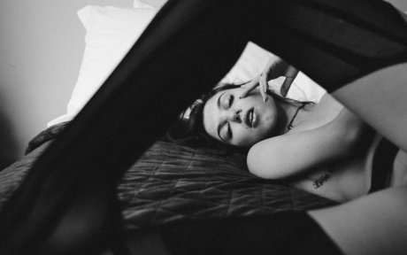 Littledoseofliv ヌードのポルノスター アーカイブ