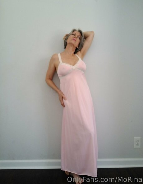 ブルネットのPOV オンリーファンズ HD 写真