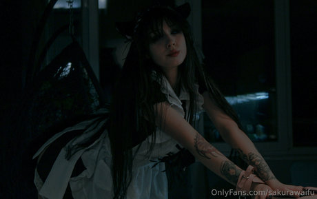 ティックトックスター オンリーファンズ 素敵 画像