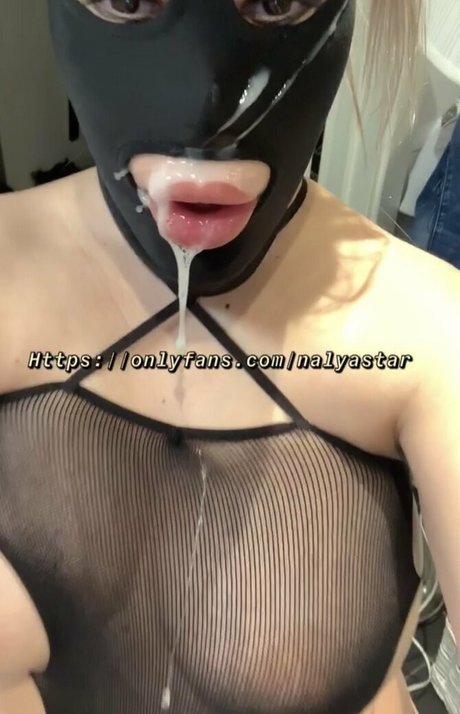 nalyastarfree ポルノスター ヌード 写真