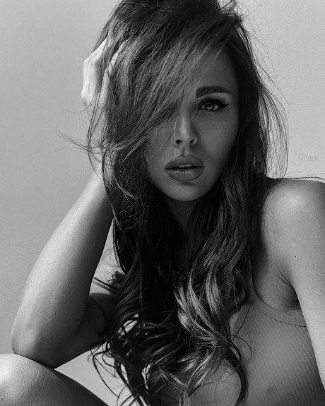 最もホットなティーンオンリーファン アートポルノ 画像