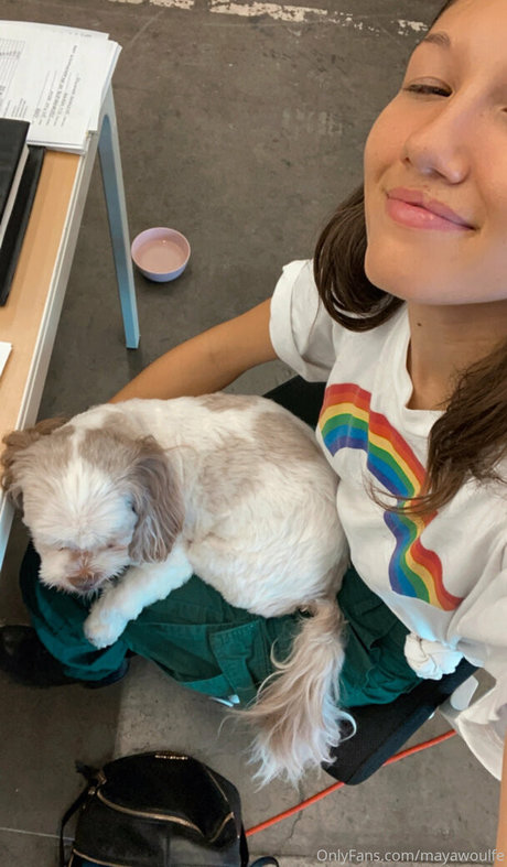 mayawoulfe ヌードのポルノスター 写真