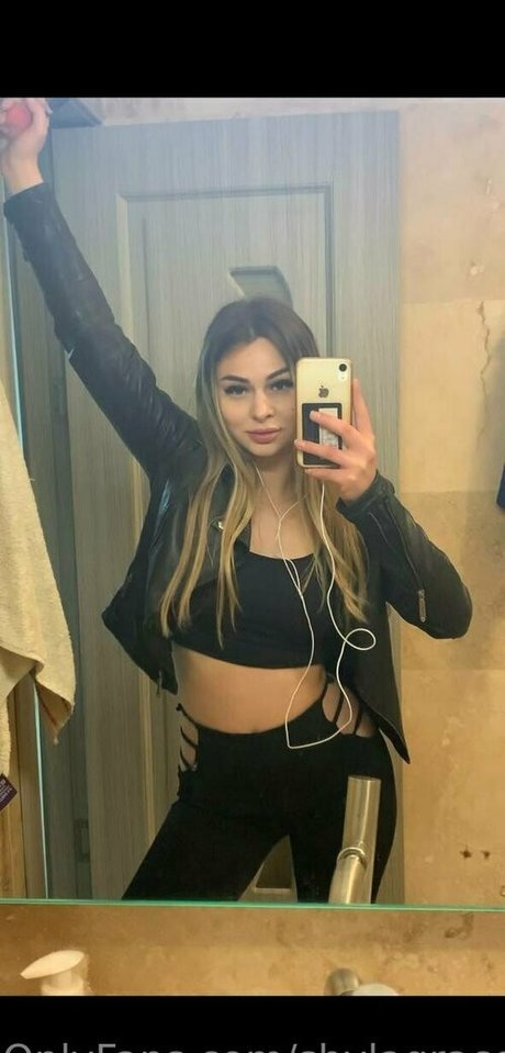 足 熟女 オンリーファンズ アダルト無料 画像