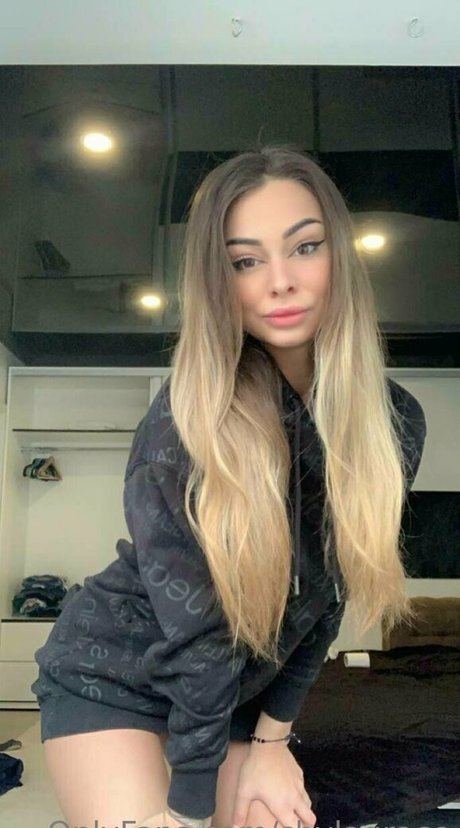 足 熟女 オンリーファンズ ホットヌード 写真