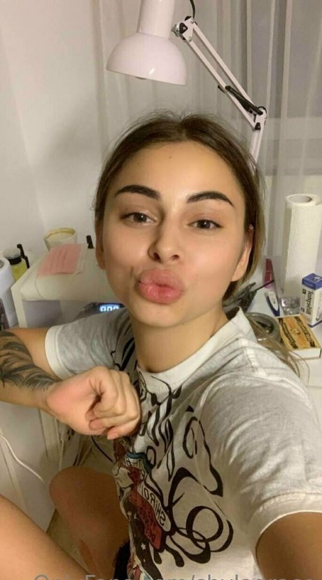 裸の女の子オンリーファンズ セクシー 写真