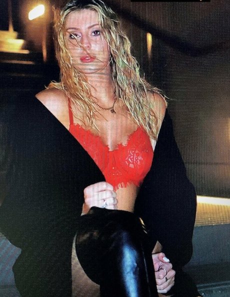 annamarie 美しいモデル 写真