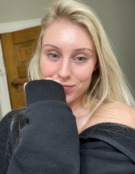 annamarie スター 裸 写真