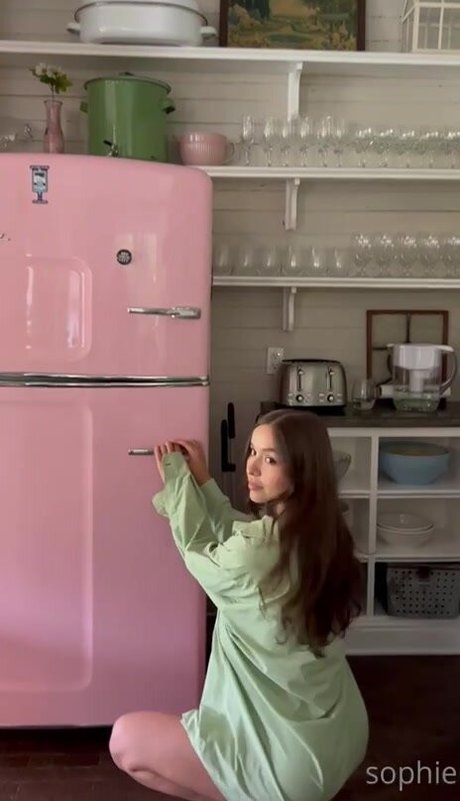 Sohpie ポルノ女優 写真