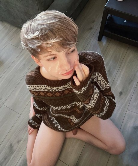 貞操帯オンリーファンズ ポルノグラフィック 写真