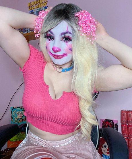 屋外シャワー オンリーファンズ 美しい裸 ギャラリー