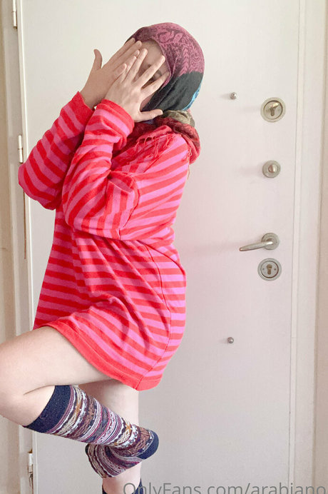 指マン 潮吹き オンリーファンズ 裸 アーカイブ