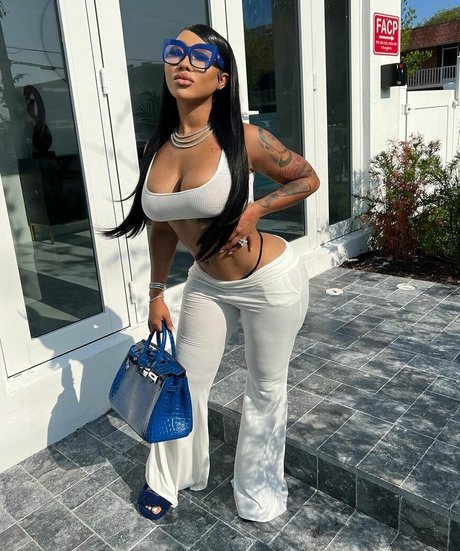 黒人ティーンオンリーファンズ 美しい 写真