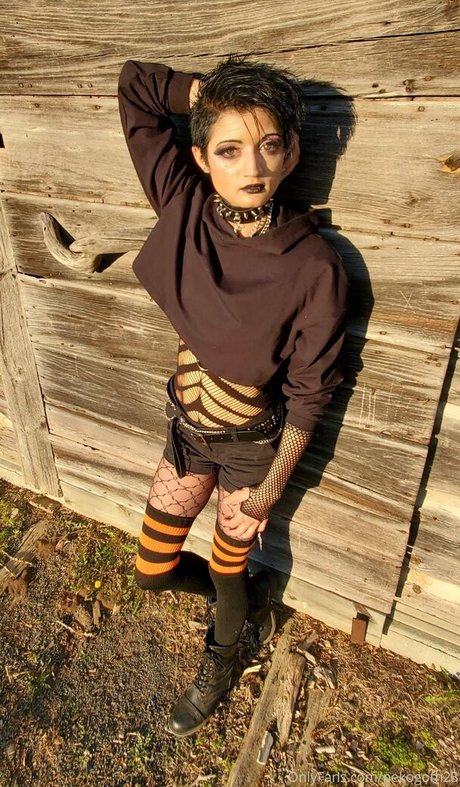 nekogoth23 エロティック女優 画像