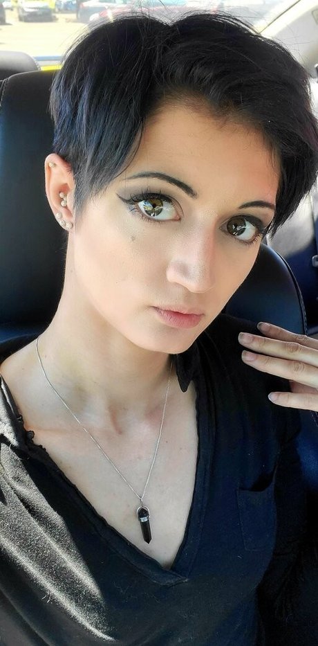 nekogoth23 ポルノスター 裸 写真