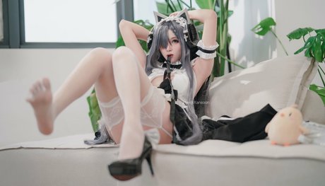 小柄な足オンリーファンズ 無料セクシー 画像