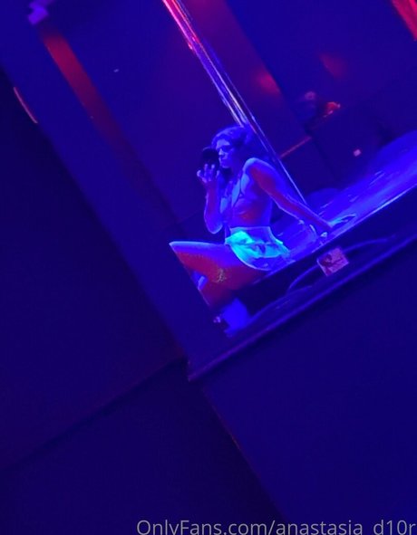 anastasia d10r アートスター 写真