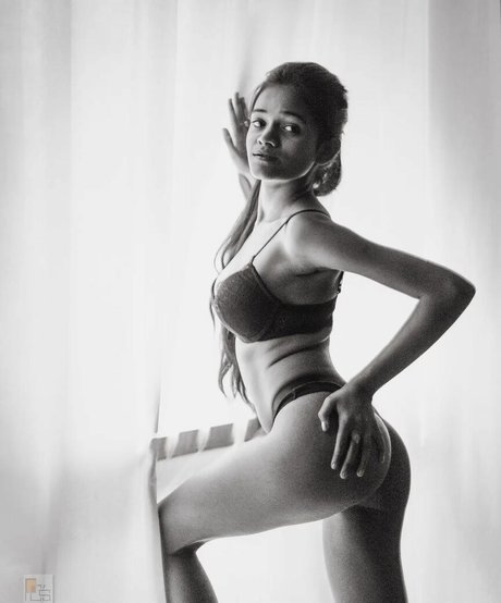 Amaira Roy 素敵なモデル 写真