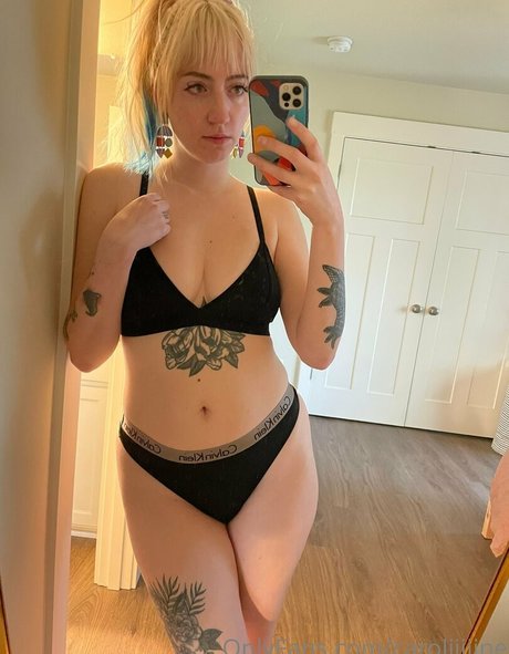 caroliiiiine アートポルノスター 写真