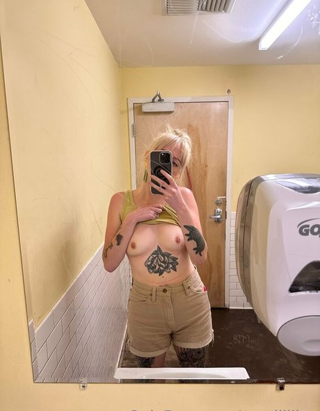 caroliiiiine セックスモデル ギャラリー