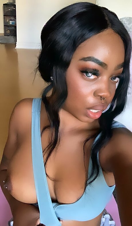 アマチュア寝取られオンリーファンズ セクシー裸 写真