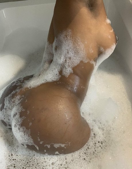 brittxolondon 独占モデル 写真