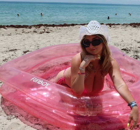 ブルネットのPOV オンリーファンズ ポルノグラフィック アーカイブ