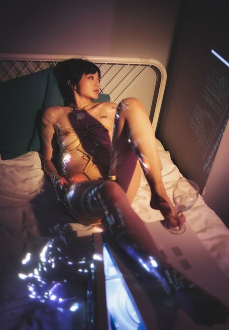 aooomi ポルノスター トップ 写真