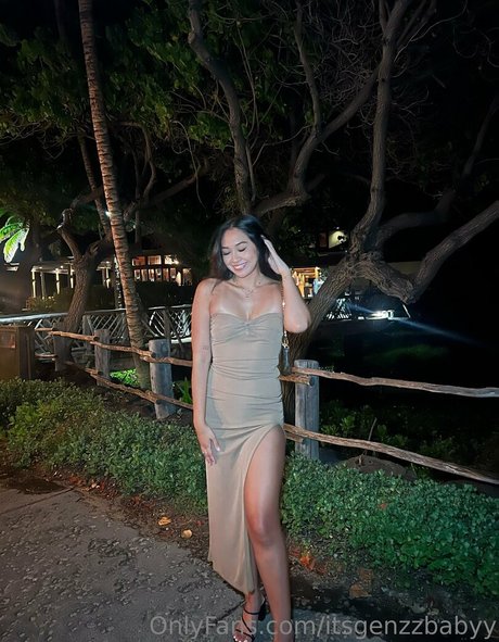 itsgenzzbabyy 裸のスター 画像