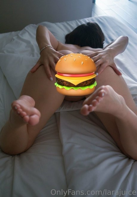 larajuice 美しいモデル 画像