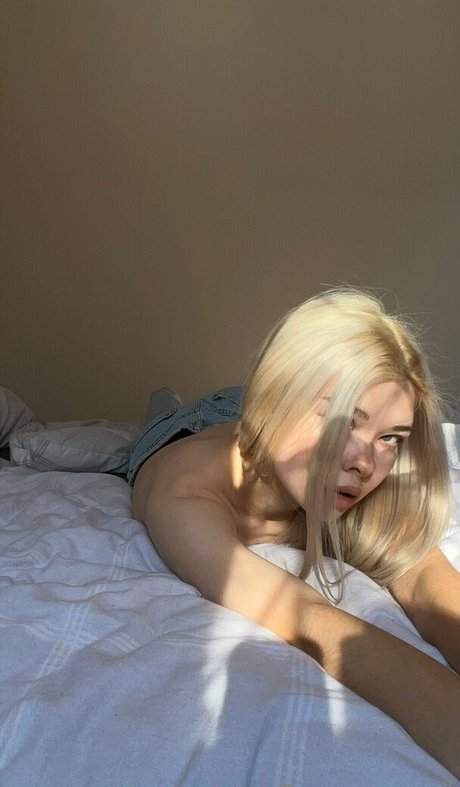 anna ocori ヌード女優 写真