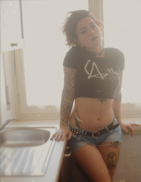 ぽっちゃりラテン系オンリーファンズ ホット裸 写真