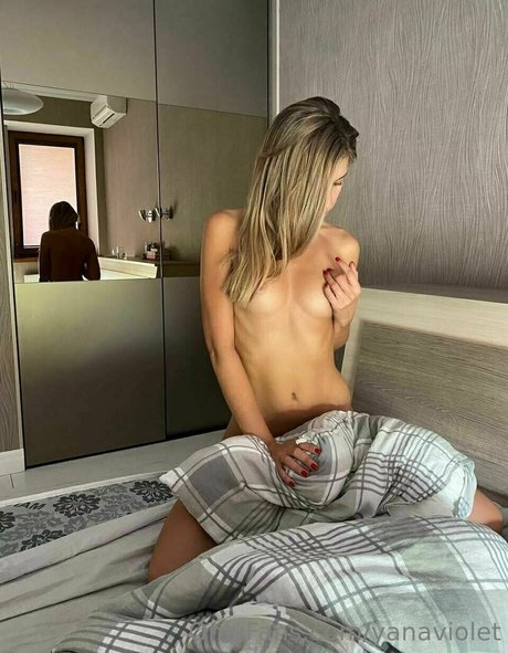 yanaviolet ホット女優 画像